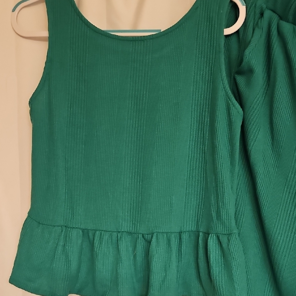 Teal/green Sleeveless 2 Piece Set Washed Never Worn - Picture 2 of 6